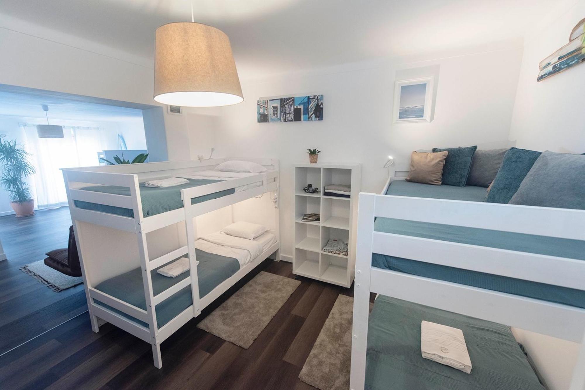 Хостел Laneez Ericeira Surf House Экстерьер фото