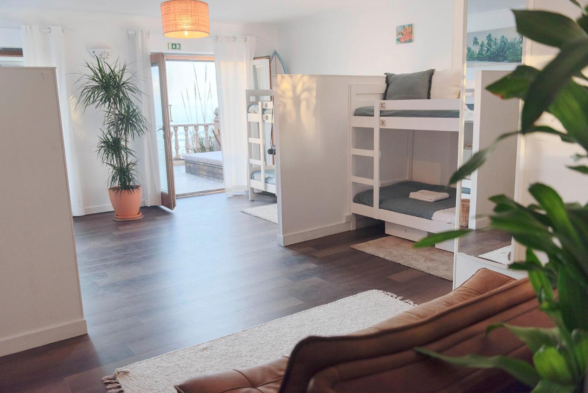 Хостел Laneez Ericeira Surf House Экстерьер фото