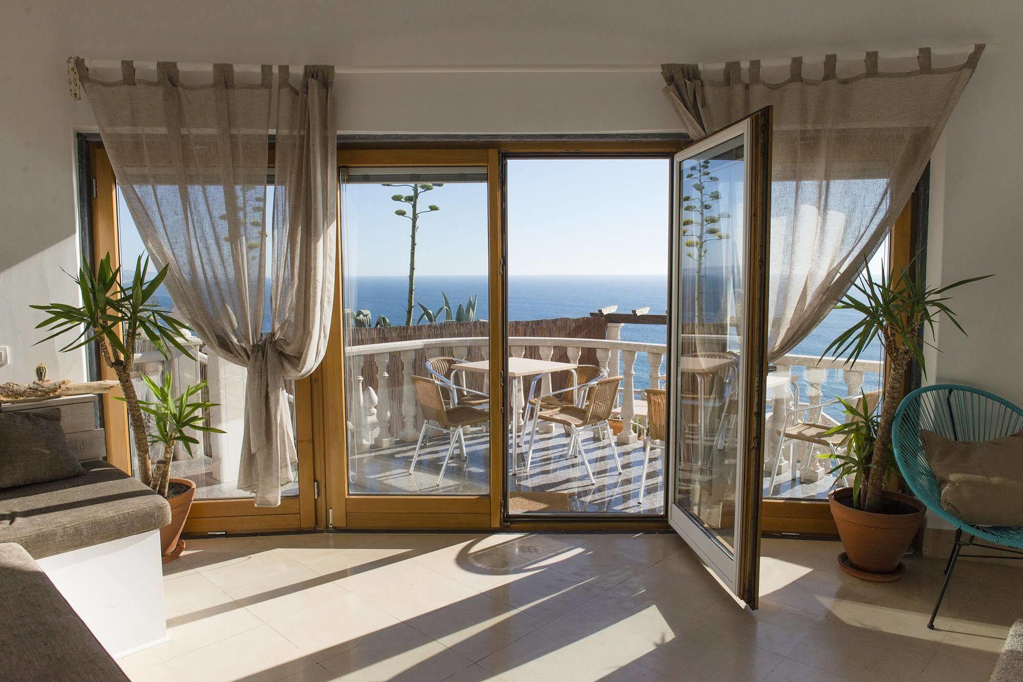 Хостел Laneez Ericeira Surf House Экстерьер фото