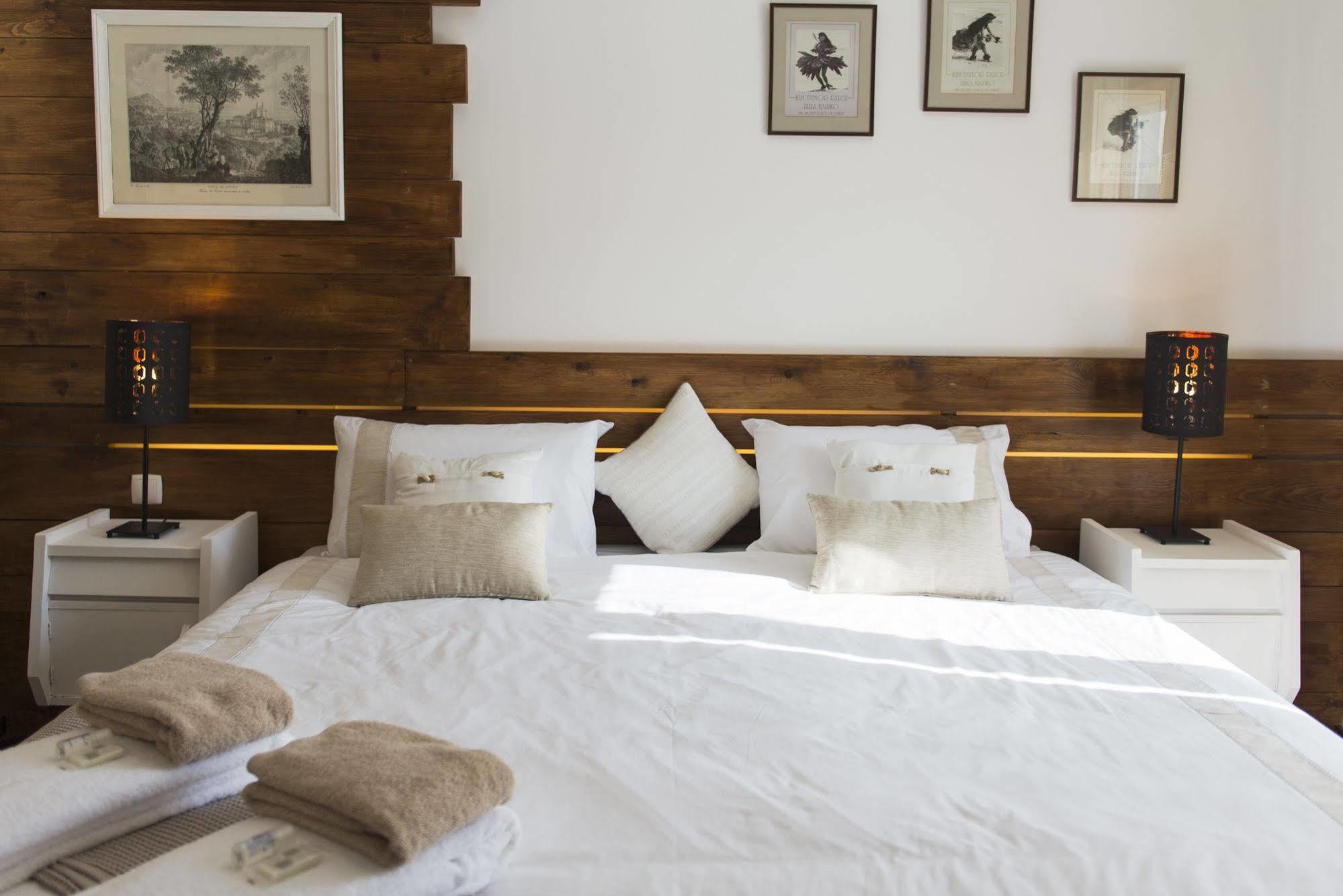 Хостел Laneez Ericeira Surf House Экстерьер фото